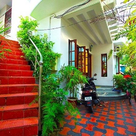 Christville Kochi Exterior photo