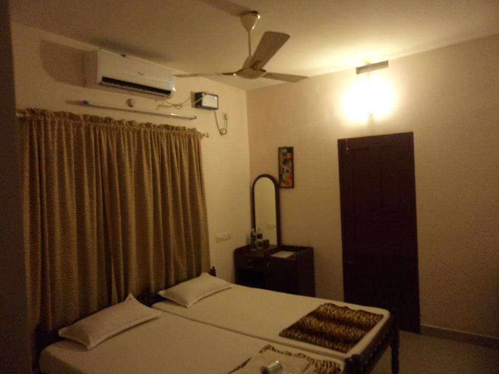 Christville Kochi Exterior photo