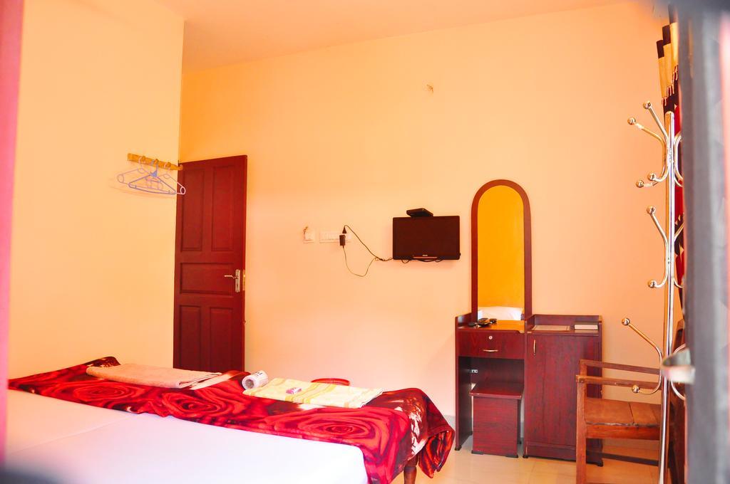 Christville Kochi Exterior photo